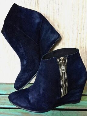 Free People Orlanda Zip Wedge Booties Navy Suede Size 36 / US 6